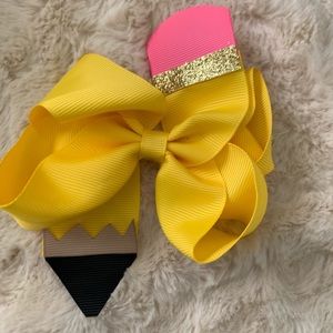 Pencil themed back to school hair bow